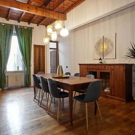 Best Location W/ Breathtaking Views Chic Palace Florence Luaran gambar